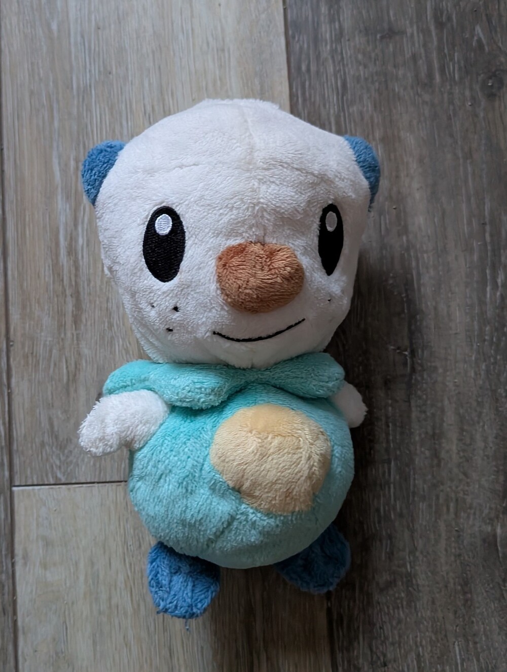 Oshawott Convertible Pokeball Plushie